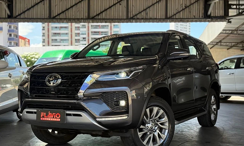 Toyota Hilux Sw4 Srx...