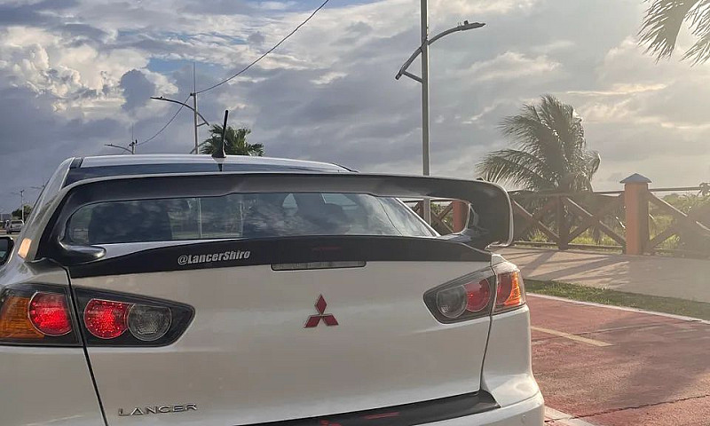 Mitsubishi Lancer 2....