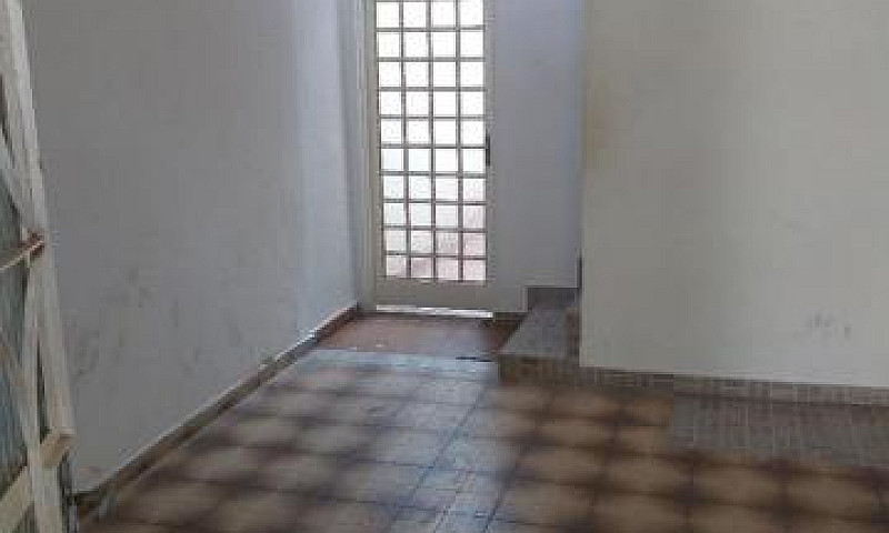Aluga-Se Casa Com 2 ...