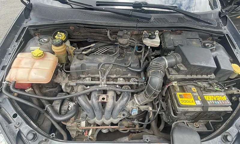 Ford Focus 1.6 S/Se/...