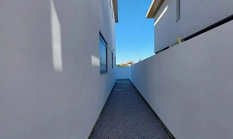 Casa Com 3 Quartos N...