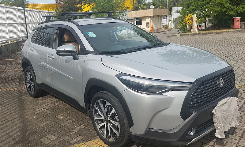 Toyota Corolla Cross...