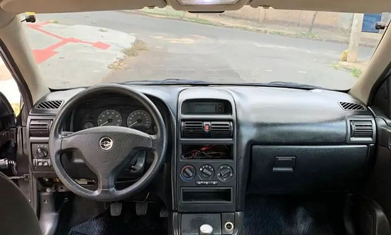 Chevrolet Astra Adva...