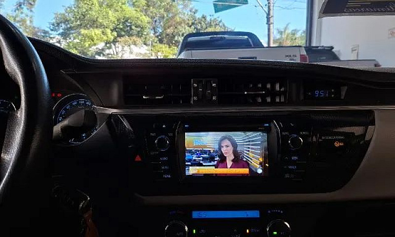 Toyota Corolla Xei 2...