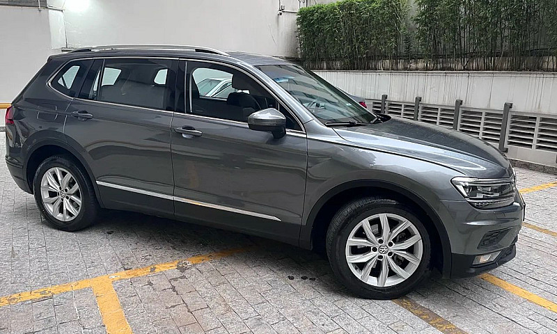 Volkswagen Tiguan Al...