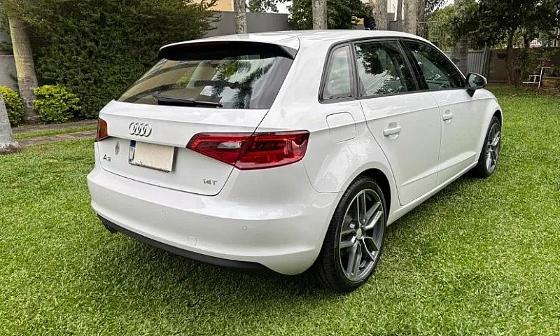 Audi A3 Sportback 1....