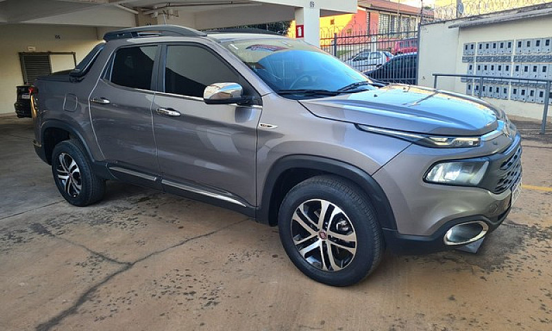 Fiat Toro Freedom 1....