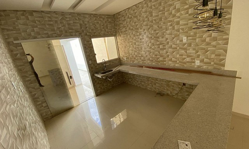 Casa Em Bairro A 5 M...