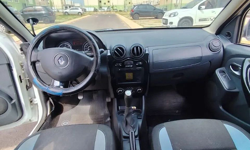 Renault Sandero Tech...