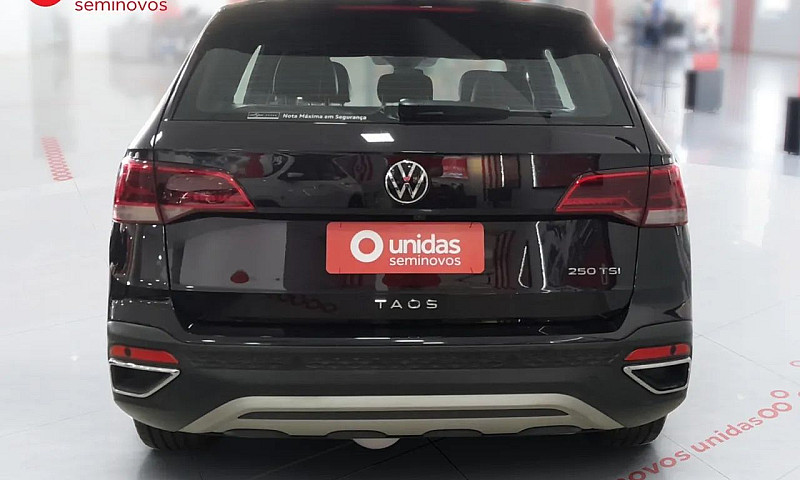 Volkswagen Taos High...