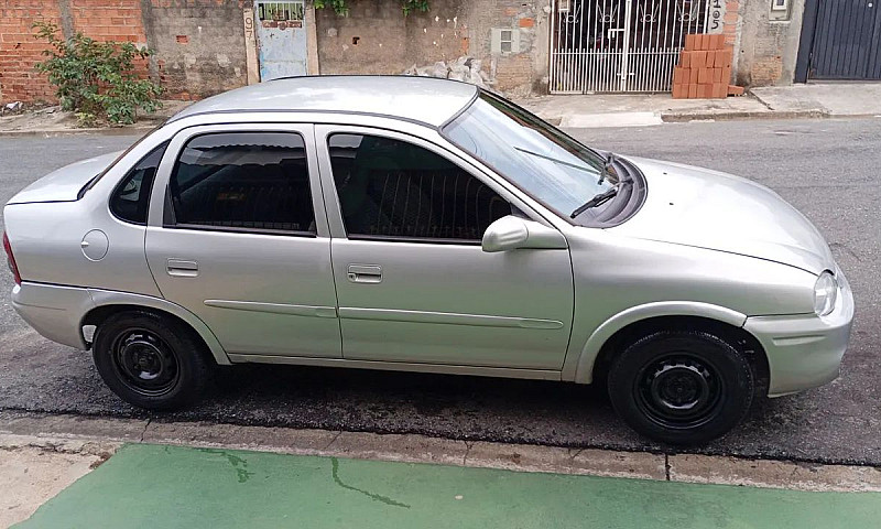 Chevrolet Corsa Sed....