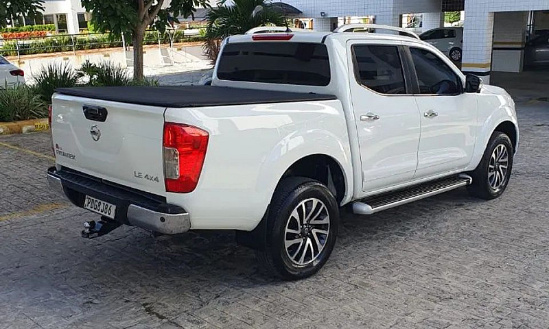 Nissan Frontier Le C...