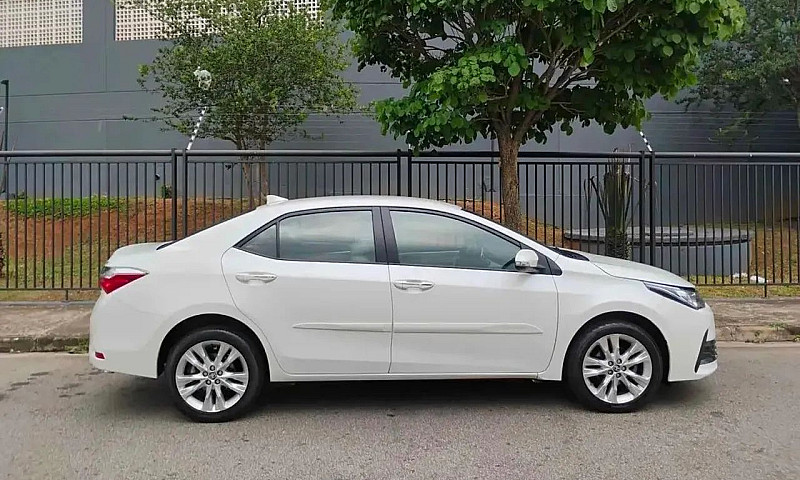 Toyota Corolla Xei 2...