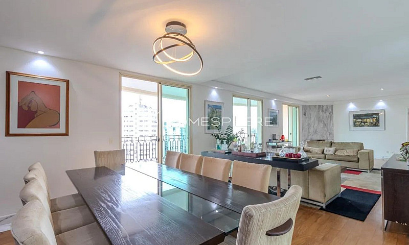 Apartamento Com Três...