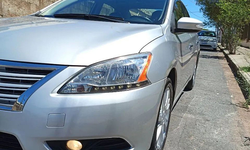 Nissan Sentra Sl 2.0...