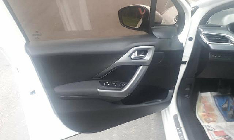 Peugeot 208 Griffe 1...
