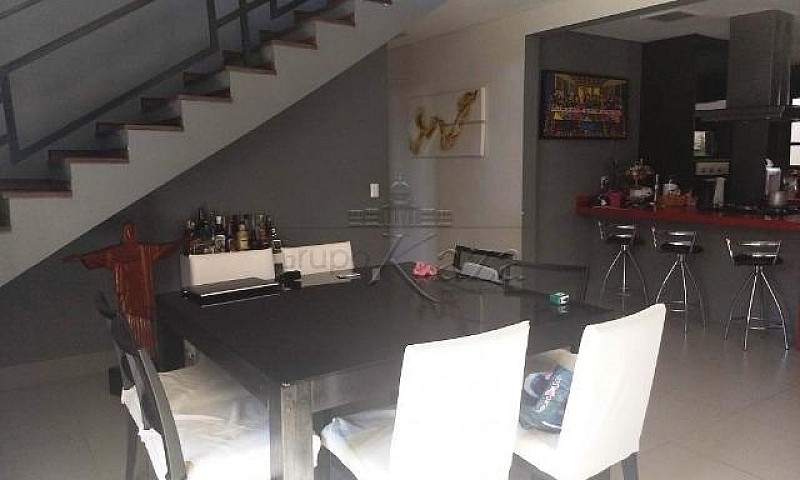 Casa / Condomínio - ...