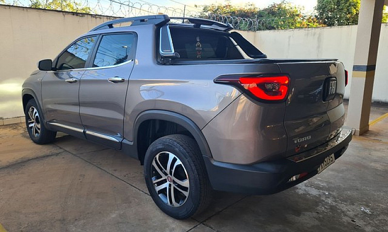 Fiat Toro Freedom 1....