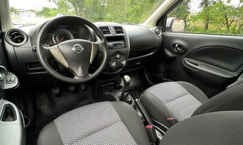 March Nissan March 1...