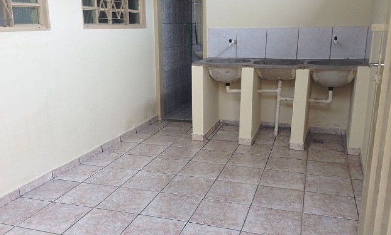 Aluga-Se Casa Vila S...