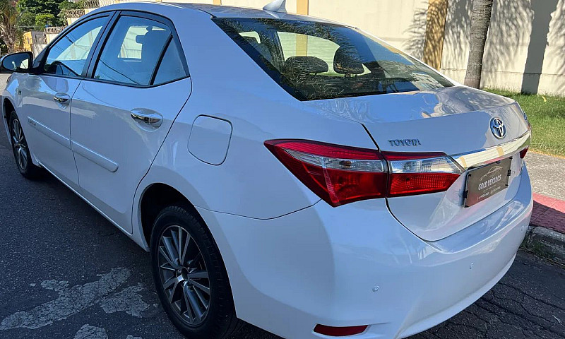 Toyota Corolla Gli 1...