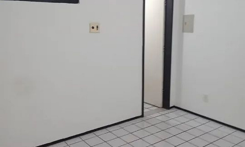 Alugo Quartos-Suítes...