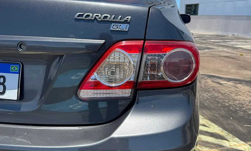 Toyota Corolla Gli 1...