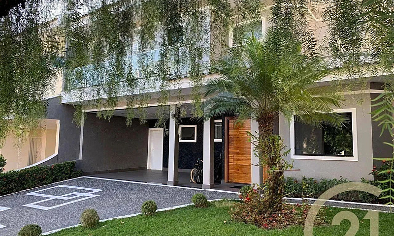 Casa Com 3 Dormitóri...