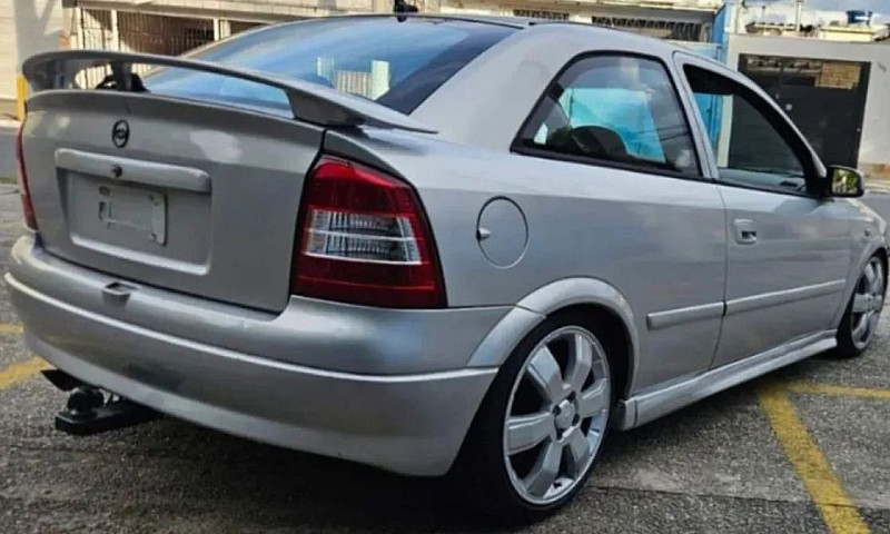 Chevrolet Astra Gl 1...