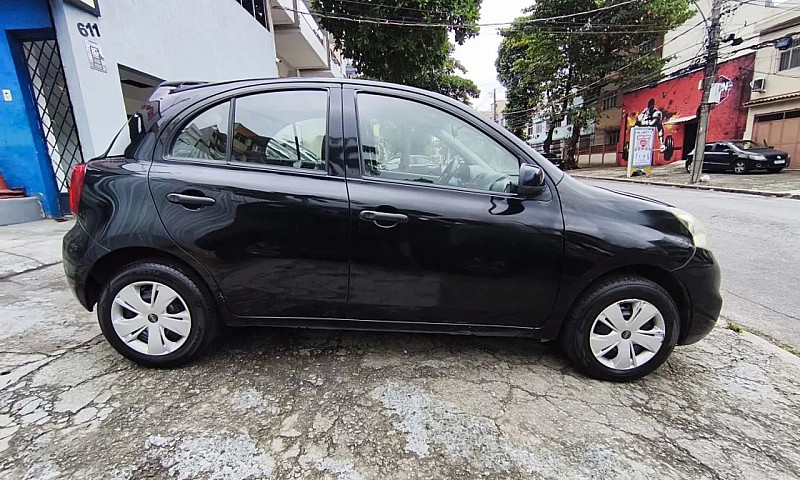 Nissan March S 1.0 1...