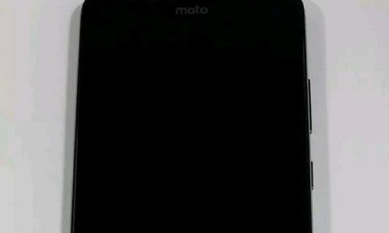 Moto G5S Plus Com Do...