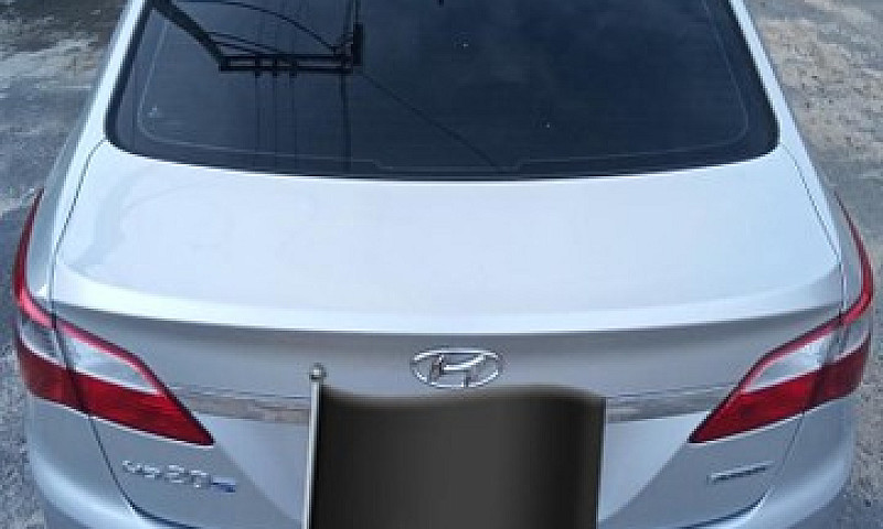 Hyundai Hb20S...