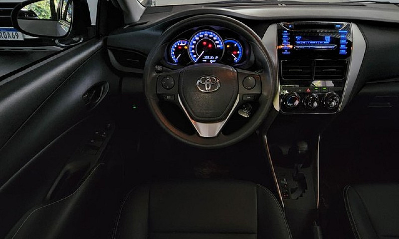 Toyota Yaris Xl Seda...