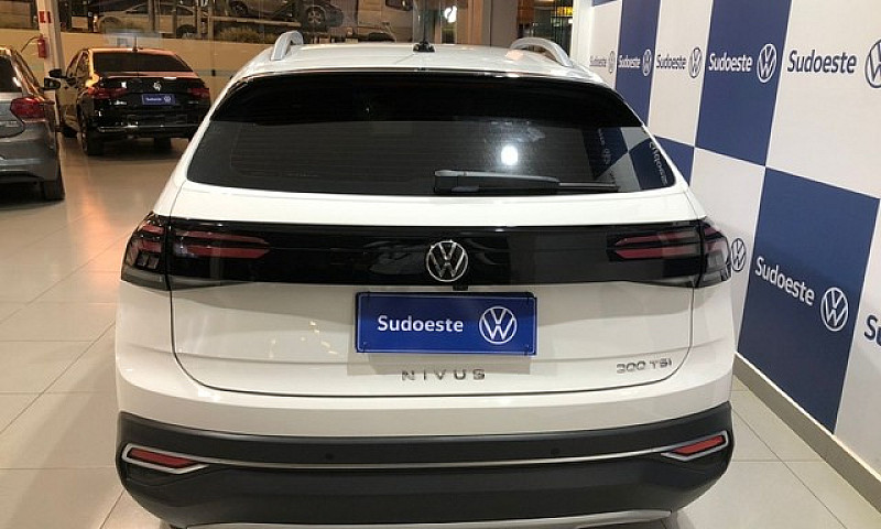 Volkswagen Nivus Hig...