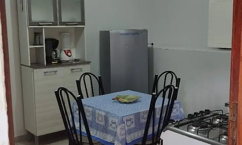 Kitnets Mobiliadas E...