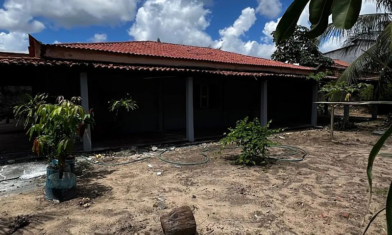Casa Com 1.200M2...