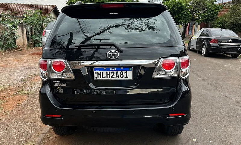 Toyota Hilux Sw4 Srv...