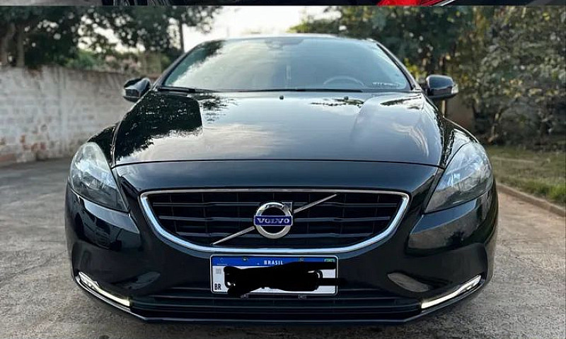 Volvo V40 T-3 Kineti...