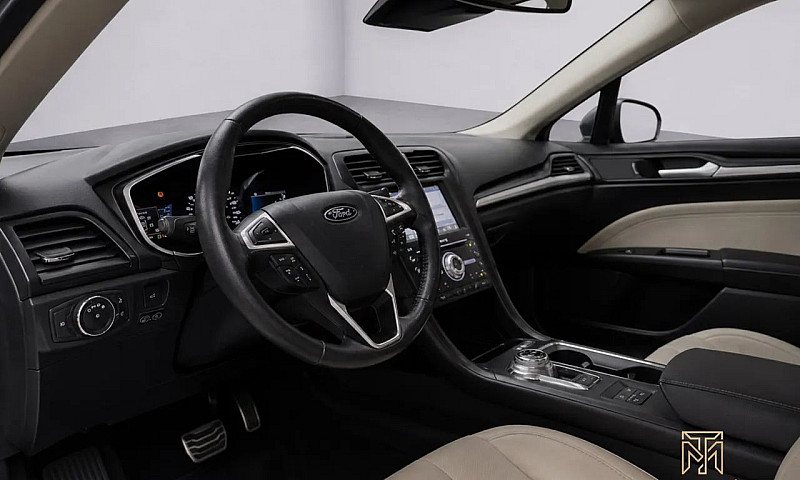 Ford Fusion Titanium...