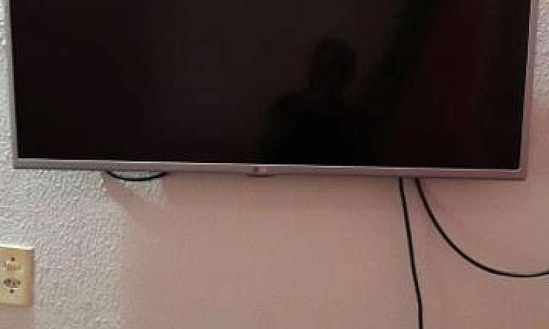 Tv Lg Com Defeito...
