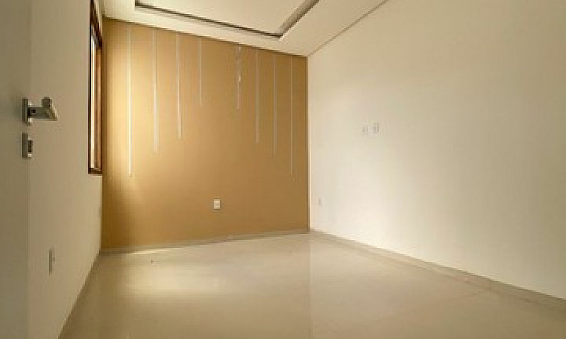 Casa Em Bairro A 5 M...