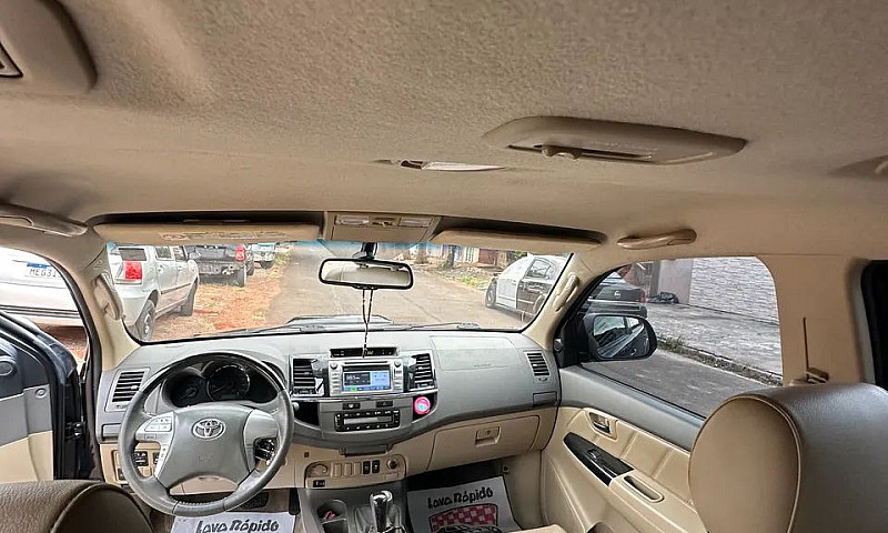 Toyota Hilux Sw4 Srv...