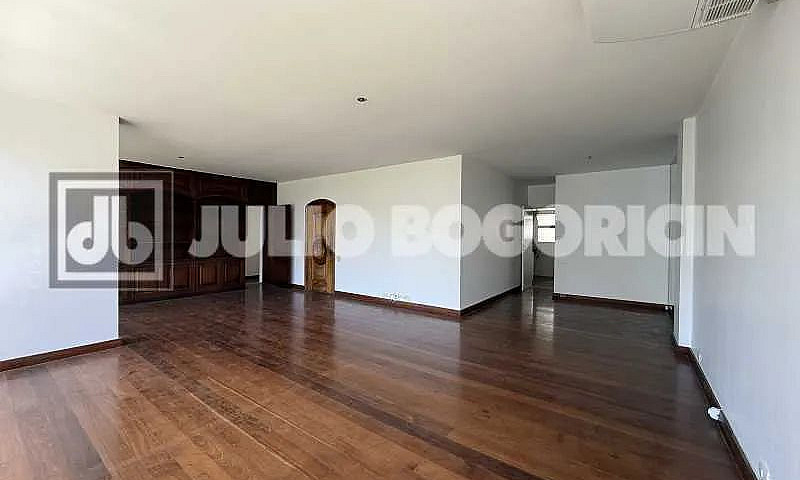 Apartamento De 4 Qua...