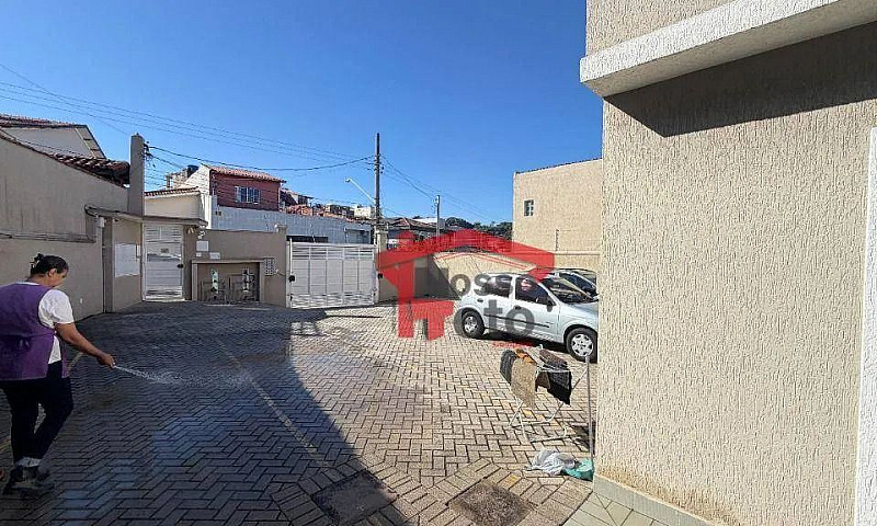 Casa Com 2 Dormitóri...