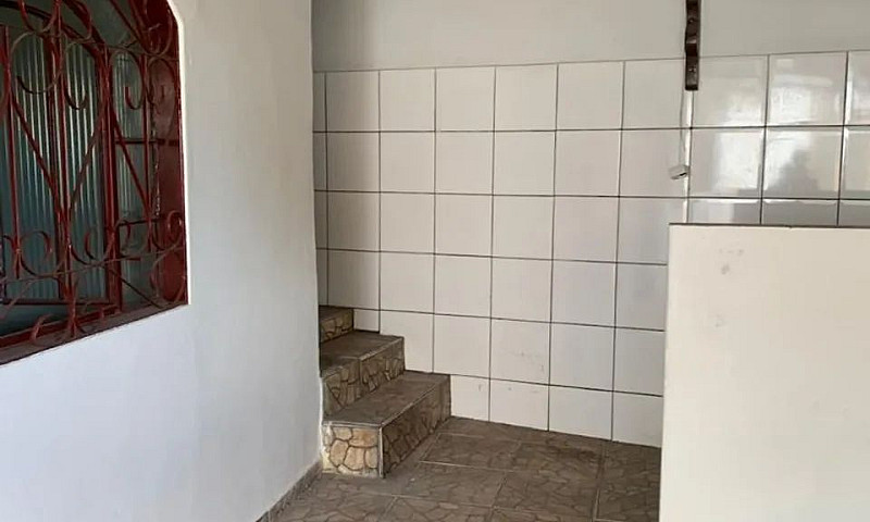 Aluga Se Casa...