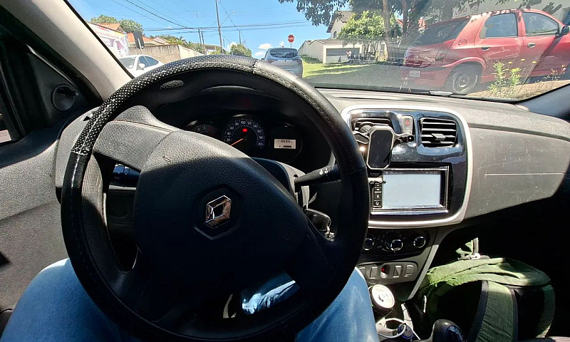 Renault Logan Authen...