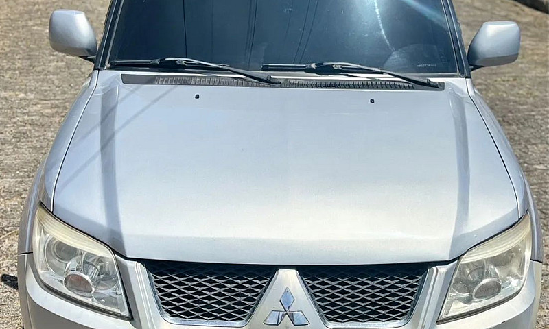 Mitsubishi Pajero Tr...