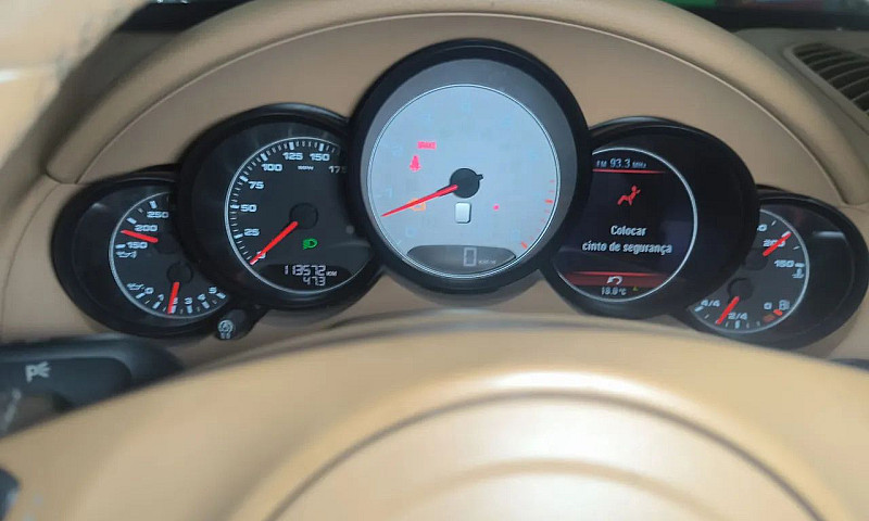 Porsche Cayenne S 4....