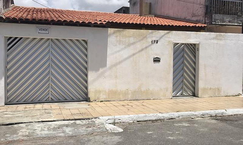 Alugo Casa...