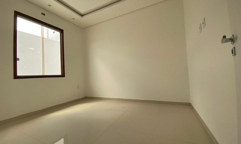 Casa Em Bairro A 5 M...